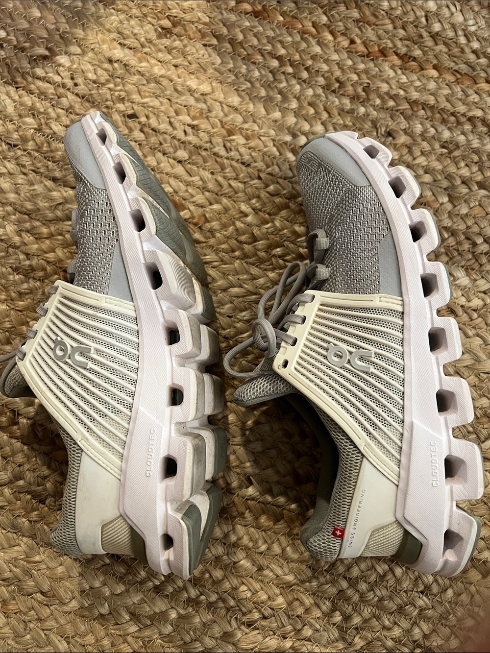 On Running Light Grey Mesh Sneakers size W8 - Picture 5 of 7